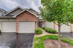  Golfview Dr, Glendale Heights IL