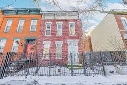 Pre-foreclosure in  W MAYPOLE AVE Chicago, IL 60612