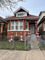 Pre-foreclosure in  S BELL AVE Chicago, IL 60636