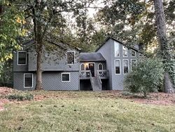 Pre-foreclosure in  HADRIAN DR Snellville, GA 30078