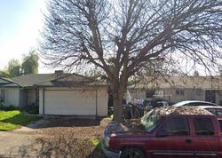 Pre-foreclosure in  E GARRETT AVE Fresno, CA 93725