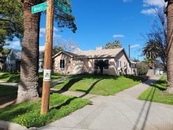 Pre-foreclosure in  E NEVADA AVE Fresno, CA 93702