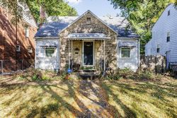 Pre-foreclosure in  WREXHAM AVE Columbus, OH 43223