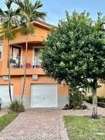 Pre-foreclosure in  CARVELLE DR West Palm Beach, FL 33404