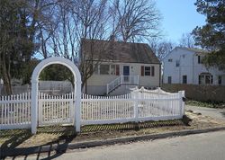 Pre-foreclosure in  HOLLY ST Norwalk, CT 06851