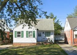 Pre-foreclosure in  PARKTON DR Cleveland, OH 44128