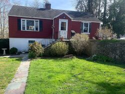 Pre-foreclosure in  W MAIN ST Niantic, CT 06357