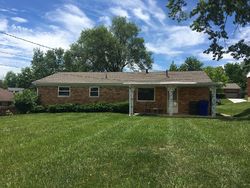 Pre-foreclosure in  HARTFORD DR Hamilton, OH 45013