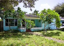 Pre-foreclosure in  NE 35TH ST Fort Lauderdale, FL 33334