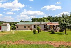 Pre-foreclosure in  SUMMERS MOUNTAIN RD Lincoln, AR 72744