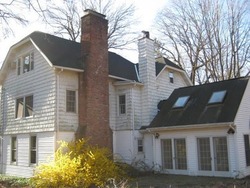 Pre-foreclosure in  OLD BRIARCLIFF RD Briarcliff Manor, NY 10510