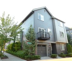 Pre-foreclosure in  NE EATON LN Issaquah, WA 98029