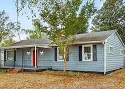 Pre-foreclosure in  KEMPER CT Sandston, VA 23150