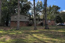 Pre-foreclosure in  LAKEWINDS DR Harrison, TN 37341