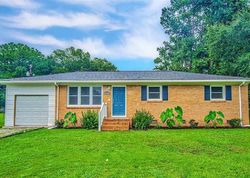 Pre-foreclosure in  SPRING VALLEY DR Florence, SC 29501
