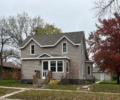 Pre-foreclosure in  4TH AVE Windom, MN 56101