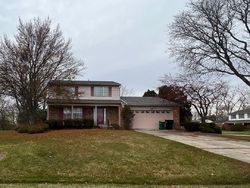 Pre-foreclosure in  GLENCASTLE CT Farmington, MI 48336