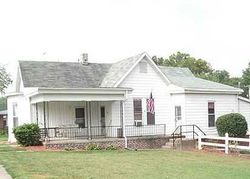 Pre-foreclosure Listing in MAIN ST SHOALS, IN 47581