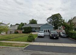 Pre-foreclosure in  43RD ST Lindenhurst, NY 11757