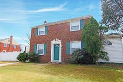 Pre-foreclosure in  E SPRINGFIELD RD Springfield, PA 19064