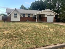 Pre-foreclosure in  SW 2ND ST Oklahoma City, OK 73160