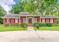 Pre-foreclosure in  HARRIS AVE Raeford, NC 28376
