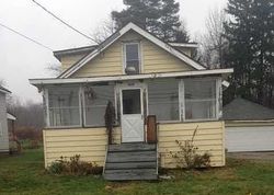 Pre-foreclosure in  PECK HILL RD Perrysburg, NY 14129