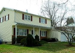 Pre-foreclosure in  PLEASANT VIEW RD Hackettstown, NJ 07840