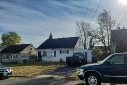 Pre-foreclosure in  KENDALL DR Parlin, NJ 08859