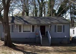 Pre-foreclosure in  KENILWORTH DR SW Atlanta, GA 30310