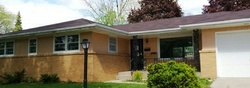 Pre-foreclosure in  AVONDALE DR Rockford, IL 61103