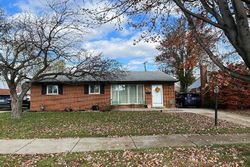 Pre-foreclosure in  VAN BUREN RD Dearborn Heights, MI 48127