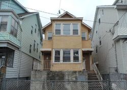 Pre-foreclosure in  ISABELLA AVE Newark, NJ 07106