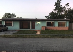 Pre-foreclosure in  SW 21ST ST Miami, FL 33165