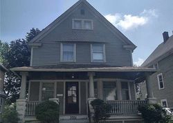 Pre-foreclosure in  DAISY AVE Cleveland, OH 44109