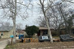 Pre-foreclosure in  RUTH ST Kerrville, TX 78028