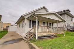 Pre-foreclosure in  31ST ST NE Cedar Rapids, IA 52402