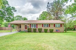 Pre-foreclosure Listing in CLIFFT ST BOLIVAR, TN 38008