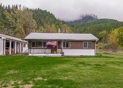 Pre-foreclosure in  GOODREAU LN Glide, OR 97443