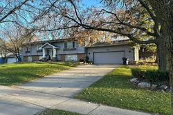 Pre-foreclosure in  DOMINICA WAY Saint Paul, MN 55124