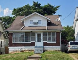 Pre-foreclosure in  W COLLINS CT Louisville, KY 40214