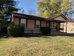 Pre-foreclosure in  MARAVIAN DR Louisville, KY 40258