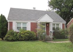 Pre-foreclosure in  YORKSHIRE BLVD Louisville, KY 40220