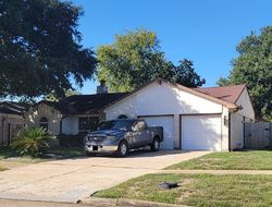 Pre-foreclosure in  GLEN COVE CIR Missouri City, TX 77459