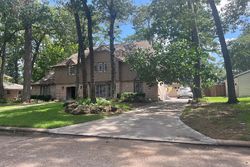 Pre-foreclosure in  RIVER FALLS DR Kingwood, TX 77339