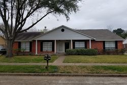 Pre-foreclosure in  BARROWHOLLOW DR Houston, TX 77083