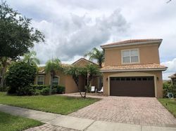 Pre-foreclosure in  SUMMER ISLES CT Kissimmee, FL 34746