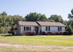 Pre-foreclosure in  VINSON CT Clayton, NC 27520