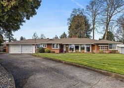 Pre-foreclosure in  SW KELLY AVE Chehalis, WA 98532
