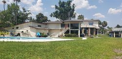 Pre-foreclosure in  SE 3RD CT Crystal River, FL 34429